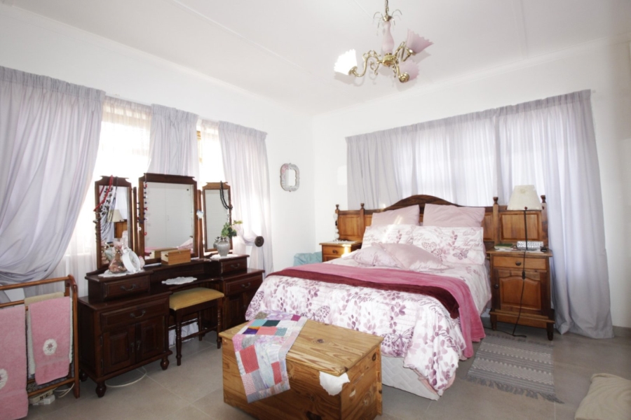 3 Bedroom Property for Sale in Wavecrest Eastern Cape